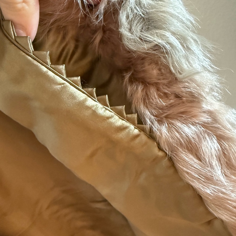 Vintage Fur Coat - Picture 4 of 10